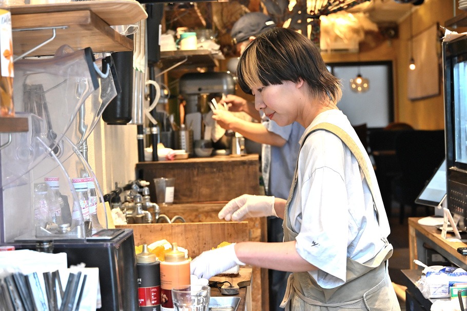 abotam coffee standのオーナー