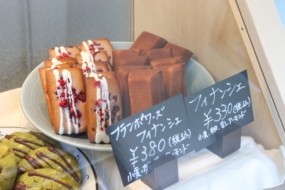 未来菓子店のフィナンシェ