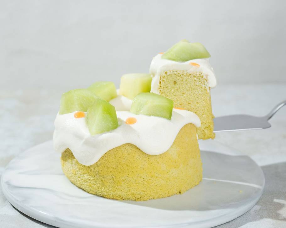 2年ぶりに復活! 凍ったまま食べるシフォンケーキ「Frozen MEGA Melon」
