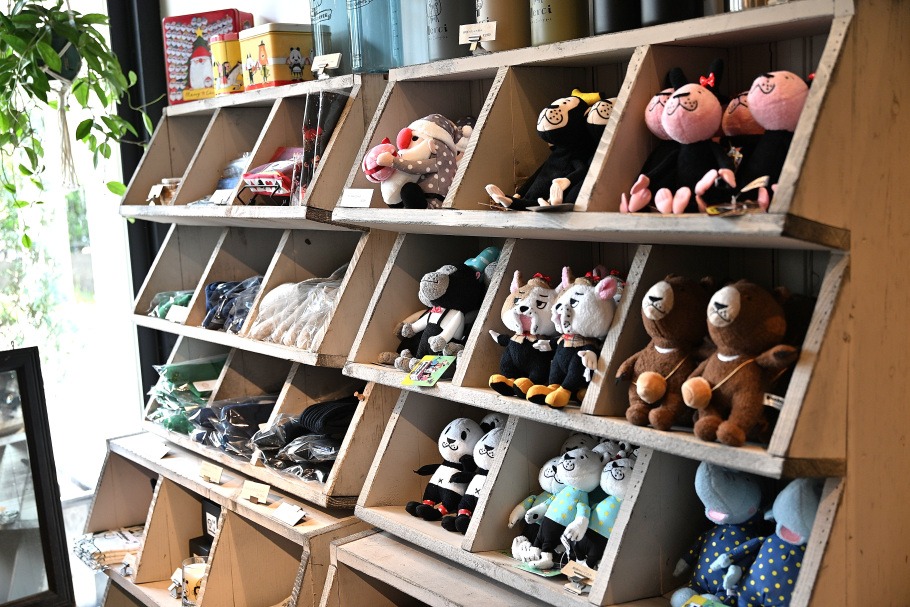 gallery & cafe Zoologiqueの内観