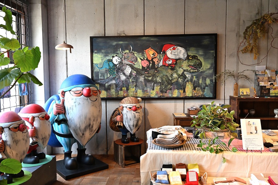 gallery & cafe Zoologiqueの内観