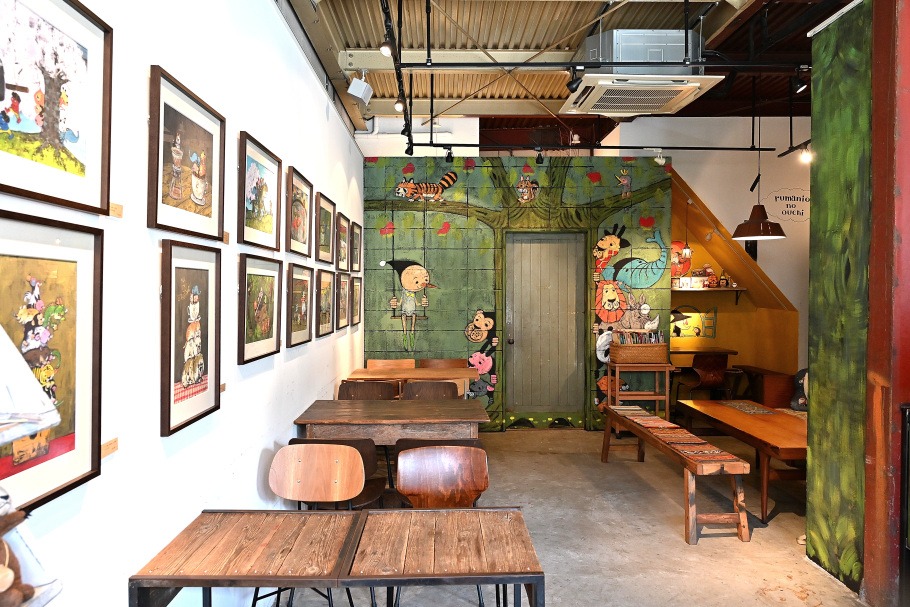gallery & cafe Zoologiqueの内観