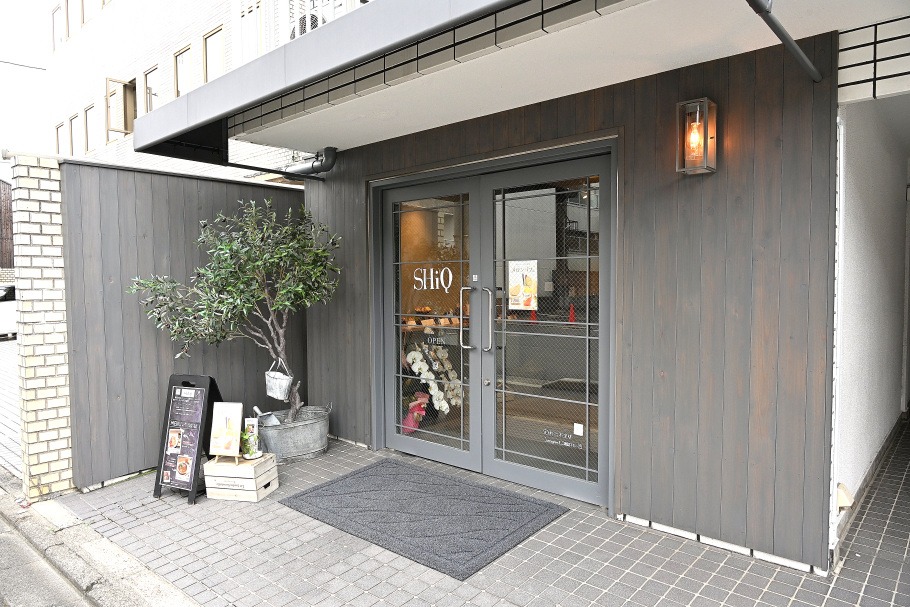 SHiQ（シック）の外観