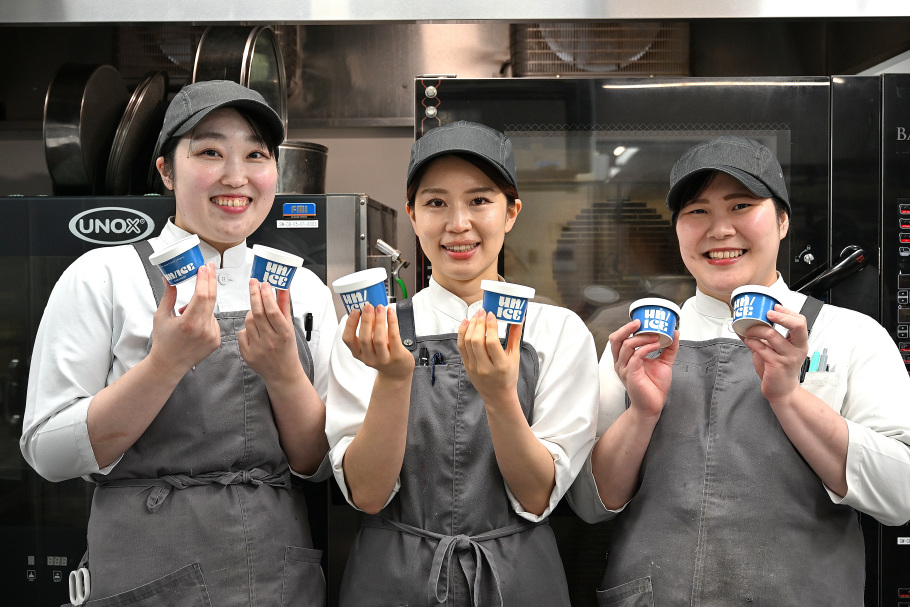 UN/ICE CREAMERYのパティシエ