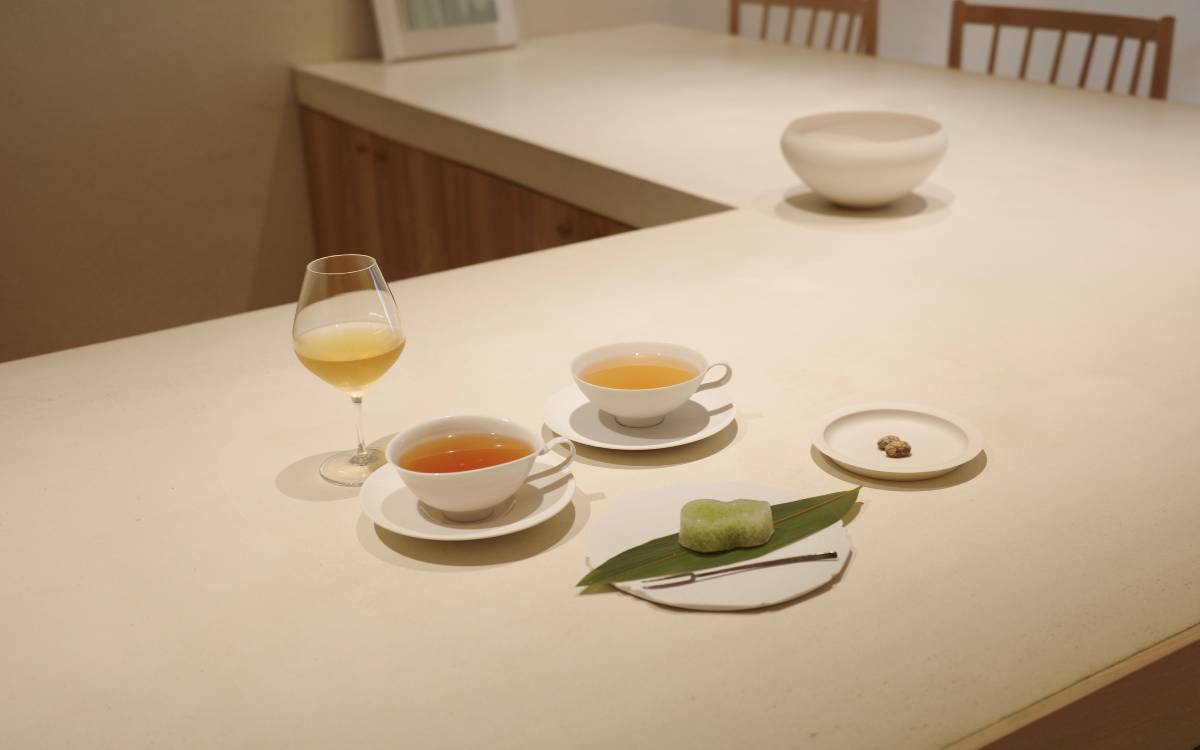 こんなにも違う？ 和紅茶専門店「KAGUWA」（神楽坂）で楽しむ、季節の和菓子と香り豊かな一杯